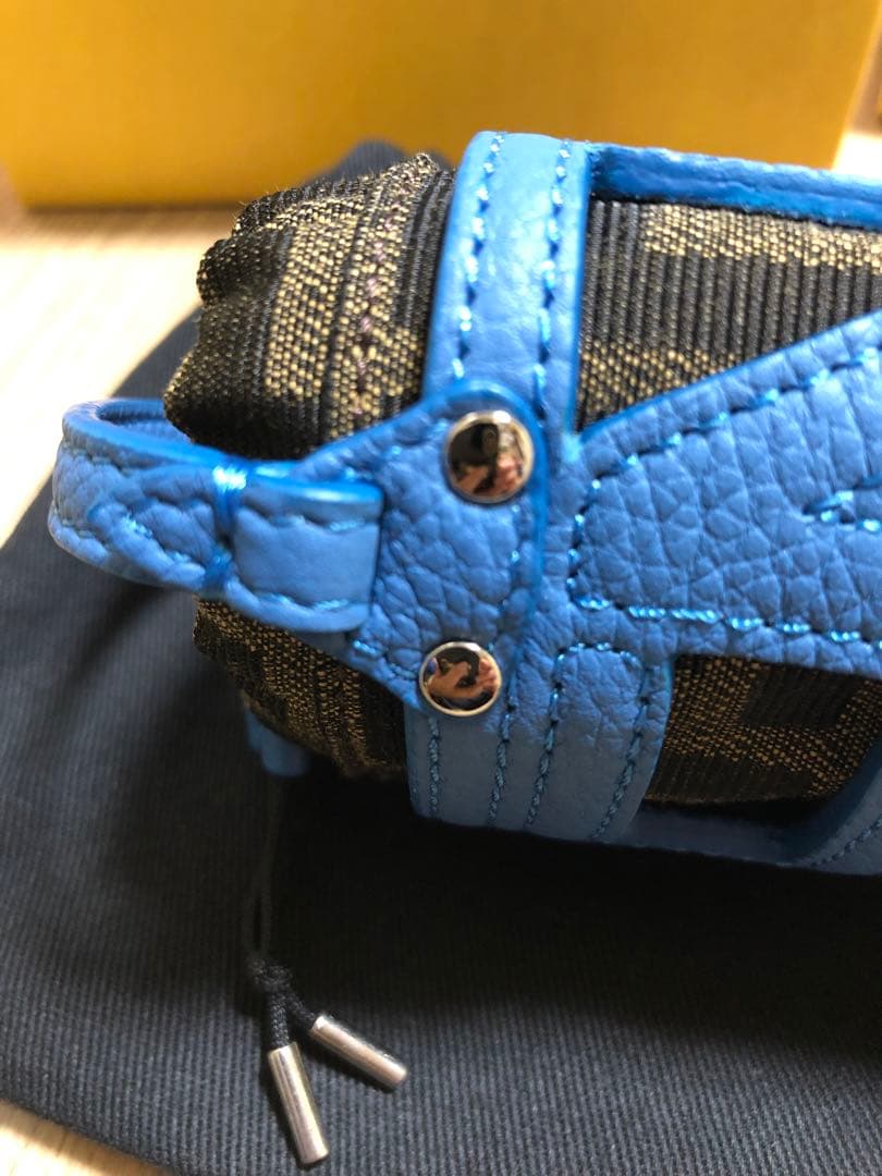 フェンディ FENDI バッグチャーム キーホルダー 新品