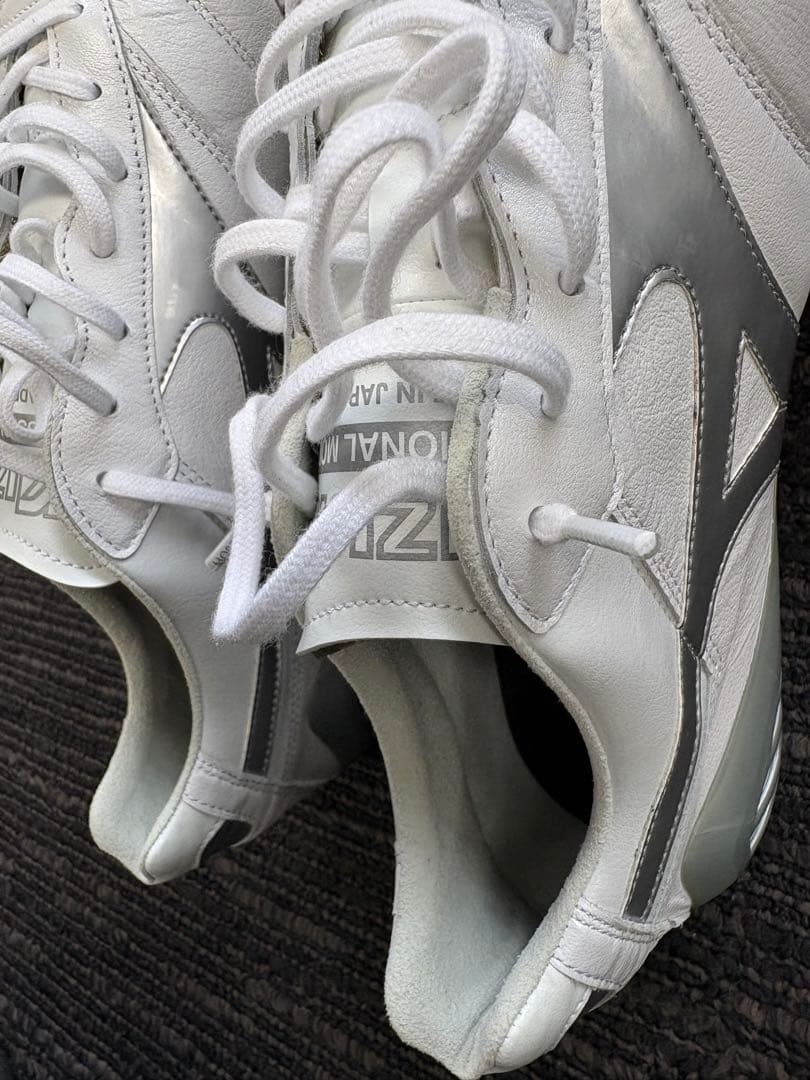 モレリア DNA JAPAN ホワイト×シルバー　27cm