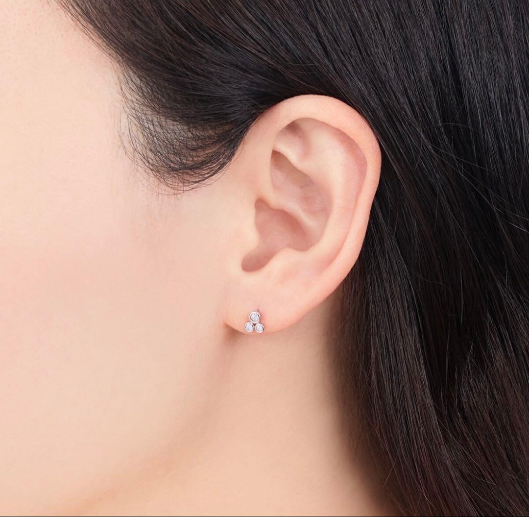 ジュエリーツツミ　K10ホワイトゴールド　ダイヤモンドピアス