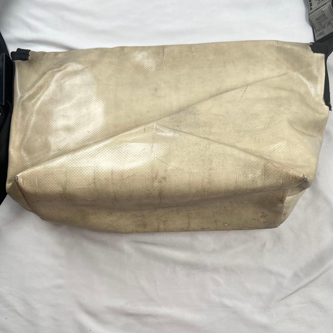 バッグ FREITAG messenger bag cream