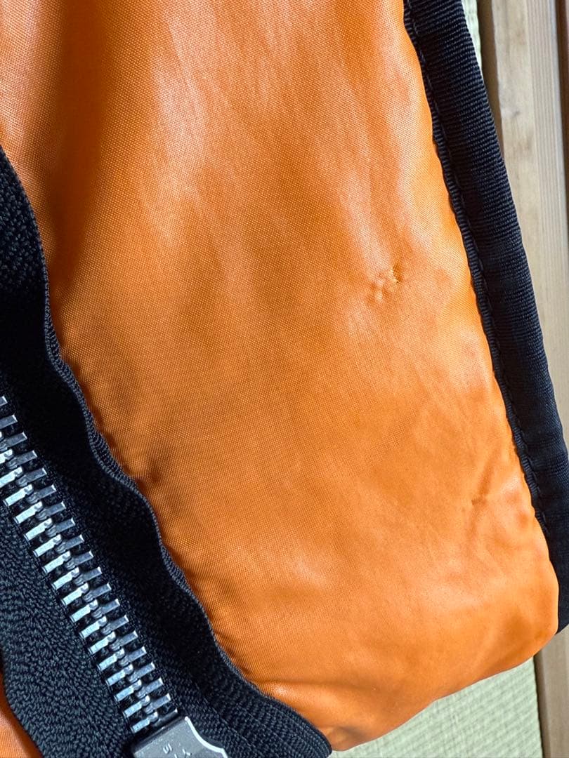 マッスル　ボディバッグ