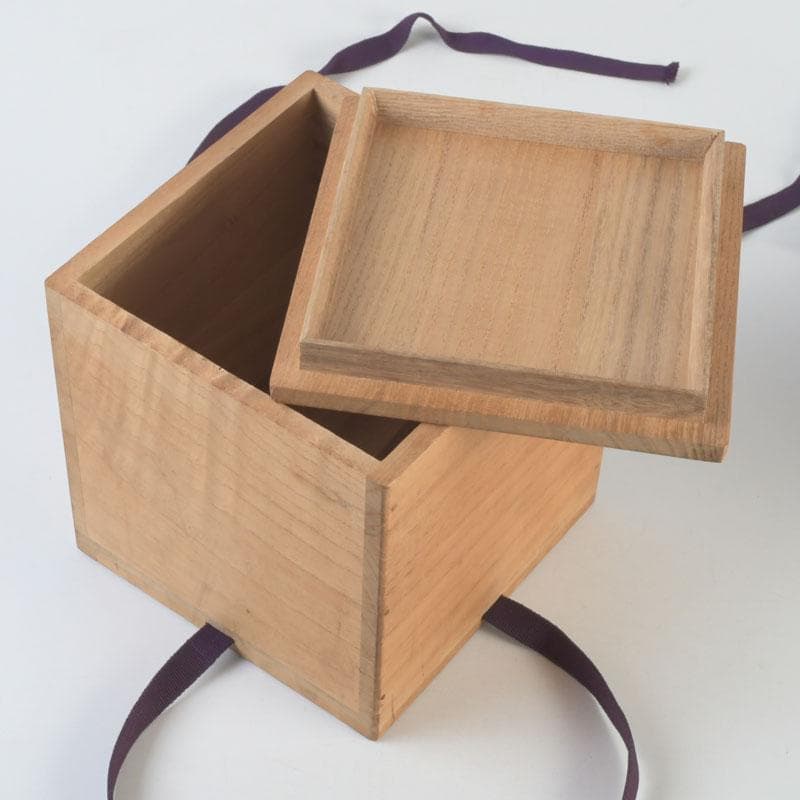 北大路魯山人作　瀬戸焼　瀬戸黒　茶碗　共箱　V　9878