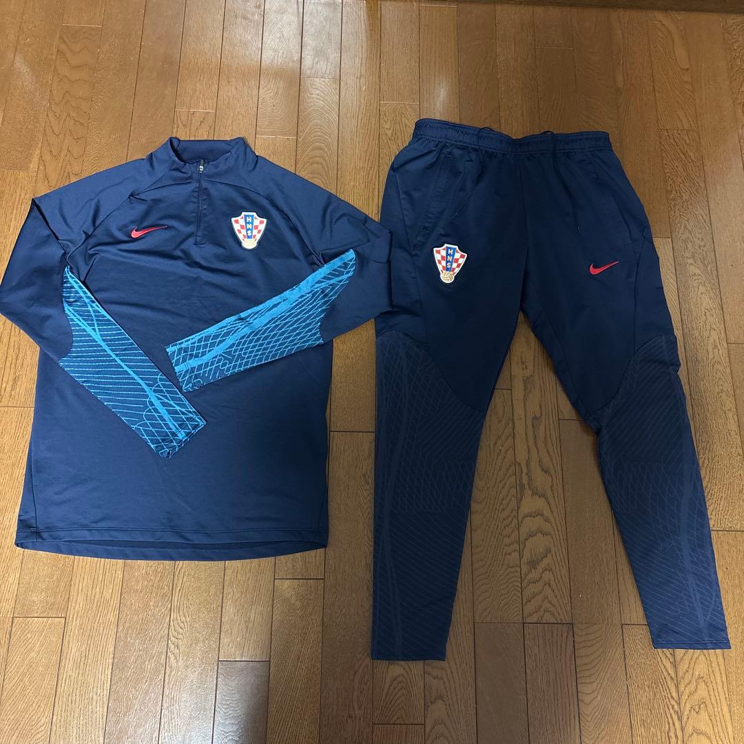 クロアチア代表　2022年　ジャージ　上下　セットアップ　ユニフォーム