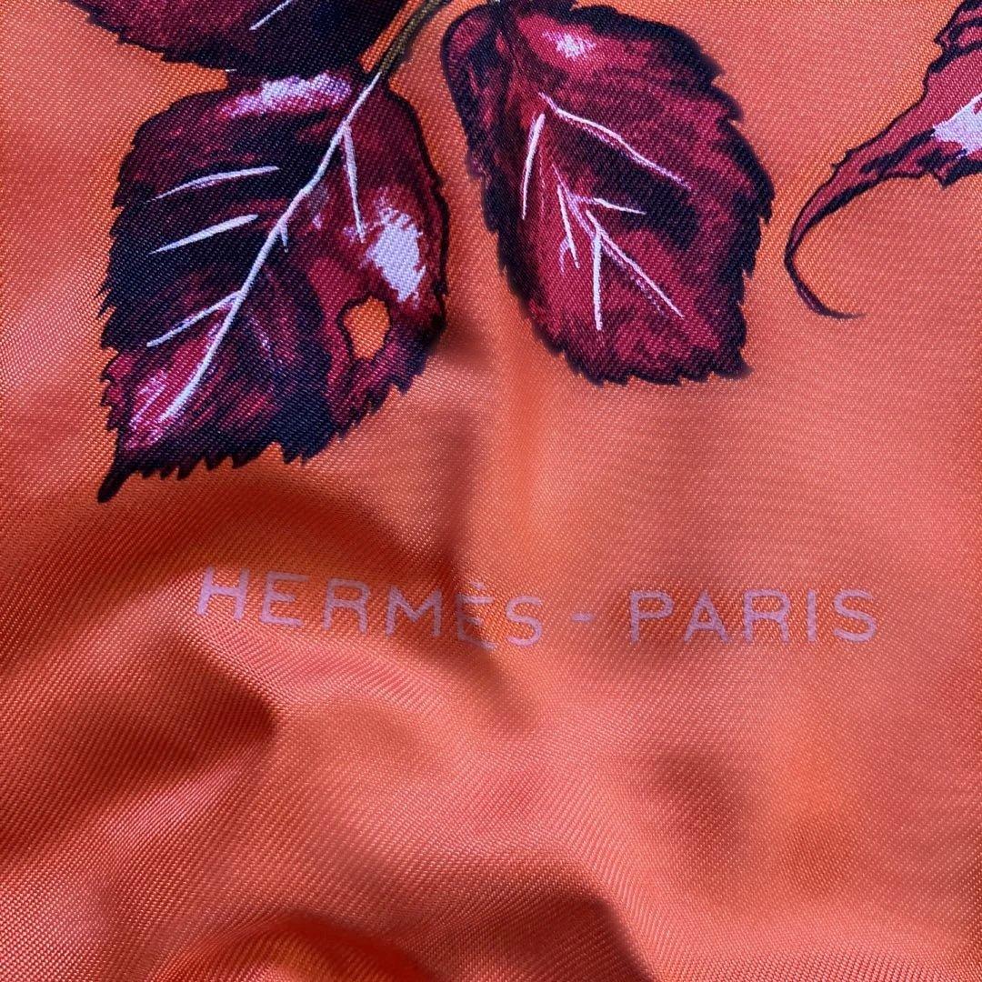 HERMES PAPIS オレンジ色の葉模様スカーフ　新品！
