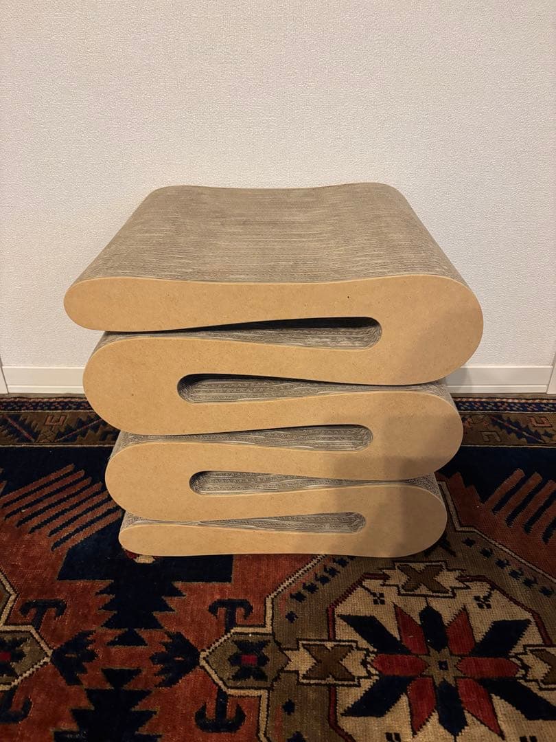 vitra ヴィトラ　ウィグルスツール　Wiggle stool