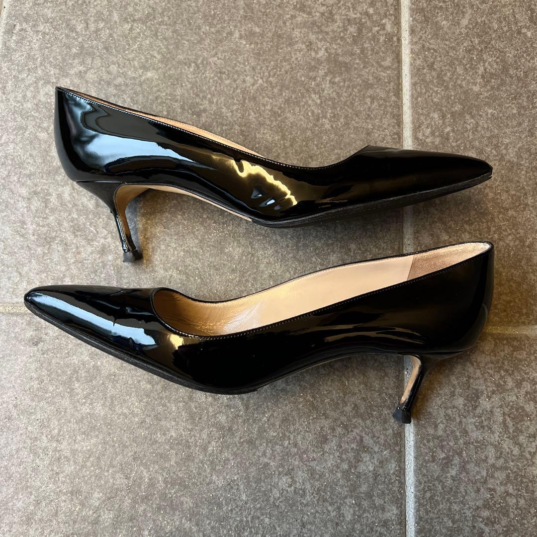 MANOLO BLAHNIK マノロブラニク エナメルパンプス 38 24 黒