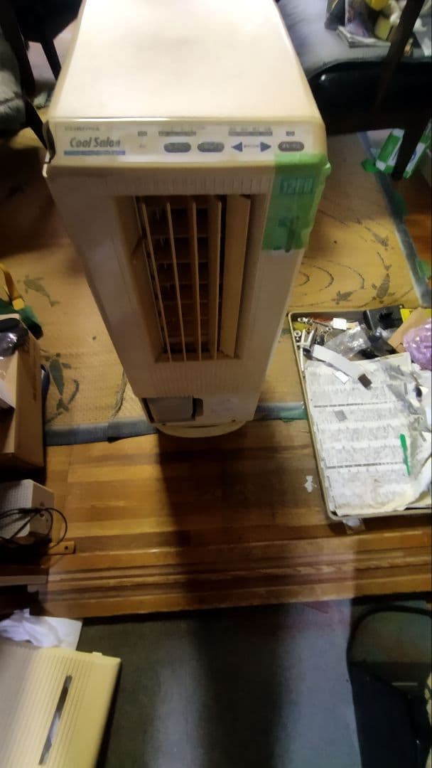 ジャンク品Cool Sabo 窓用エアコン クリーム始動はオッケー