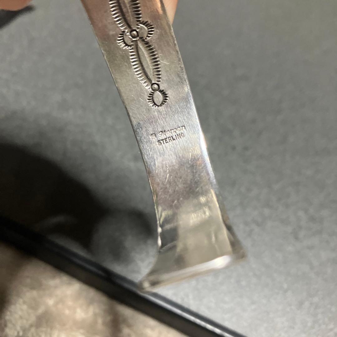 Navajo Bruce Morgan 2面バングル　幅広　Sterling