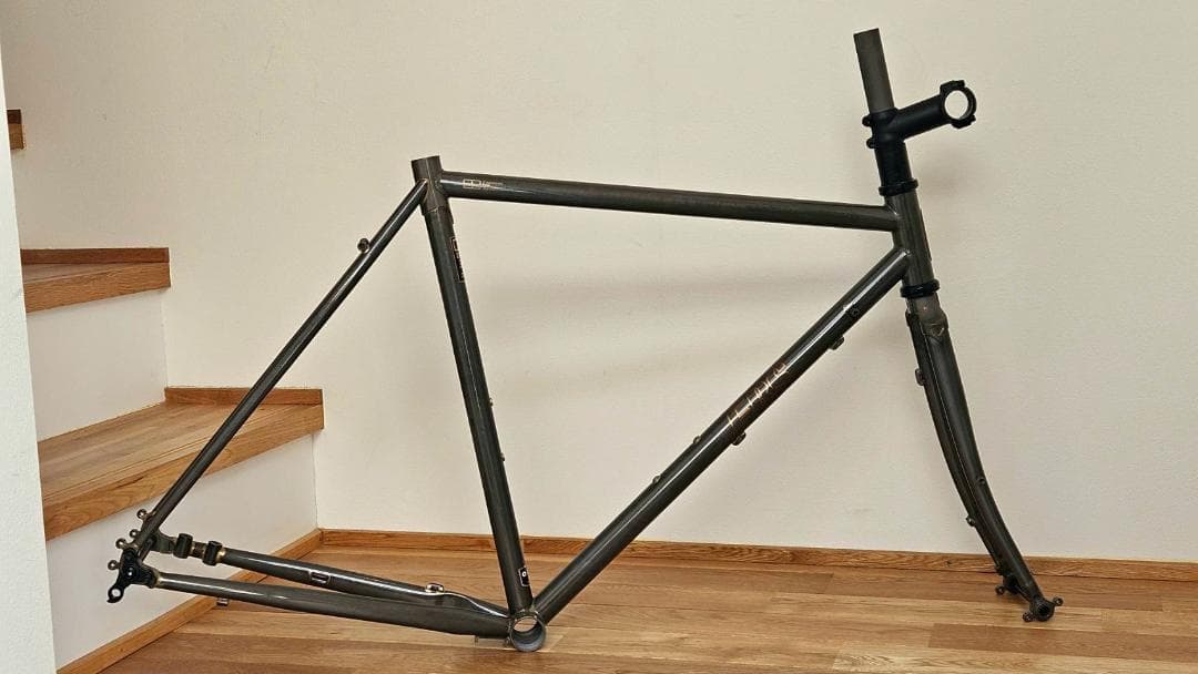 最終値下げ　新品未使用 EBS STUFF Mサイズ RAWカラー フレーム