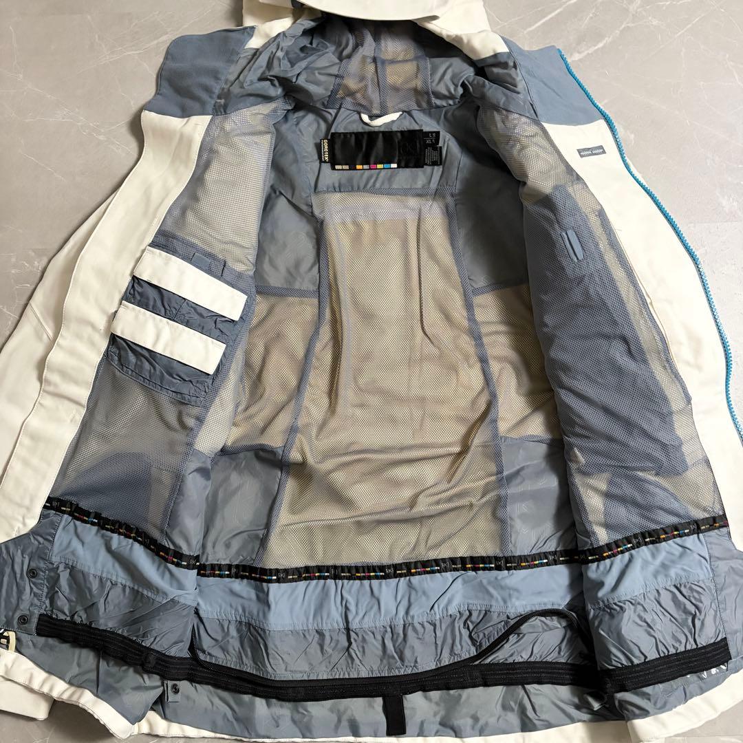XLサイズ BURTON AK　バートン　ジャケット　ゴアテックス　クール　白
