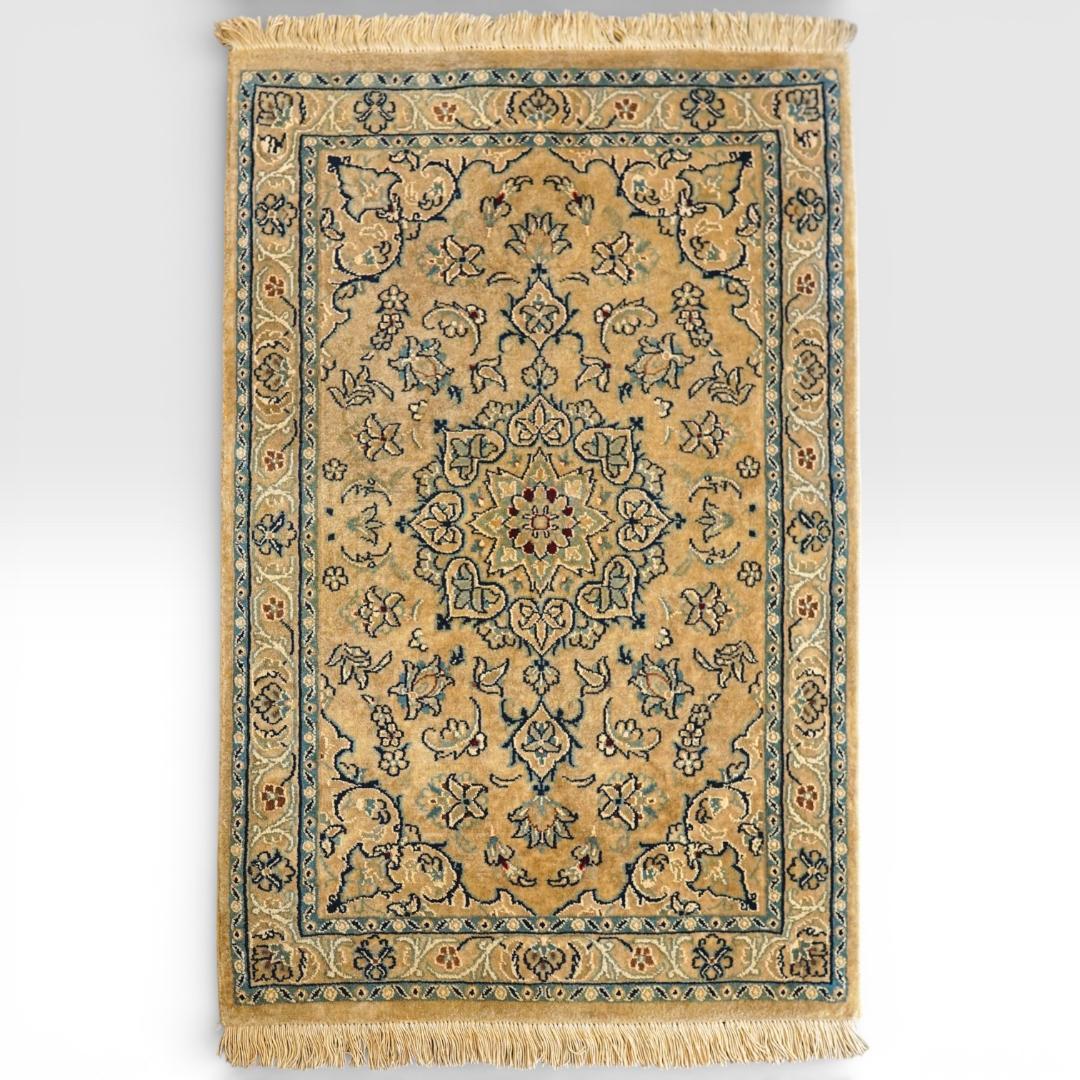 90×62cm　手織り　ペルシャ絨毯 ナイン ヴィンテージラグ