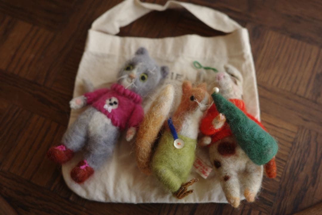 イギリス羊毛フェルト作家のぬいぐるみ　ねこ◦りす◦ぶたちゃんたち3点セット