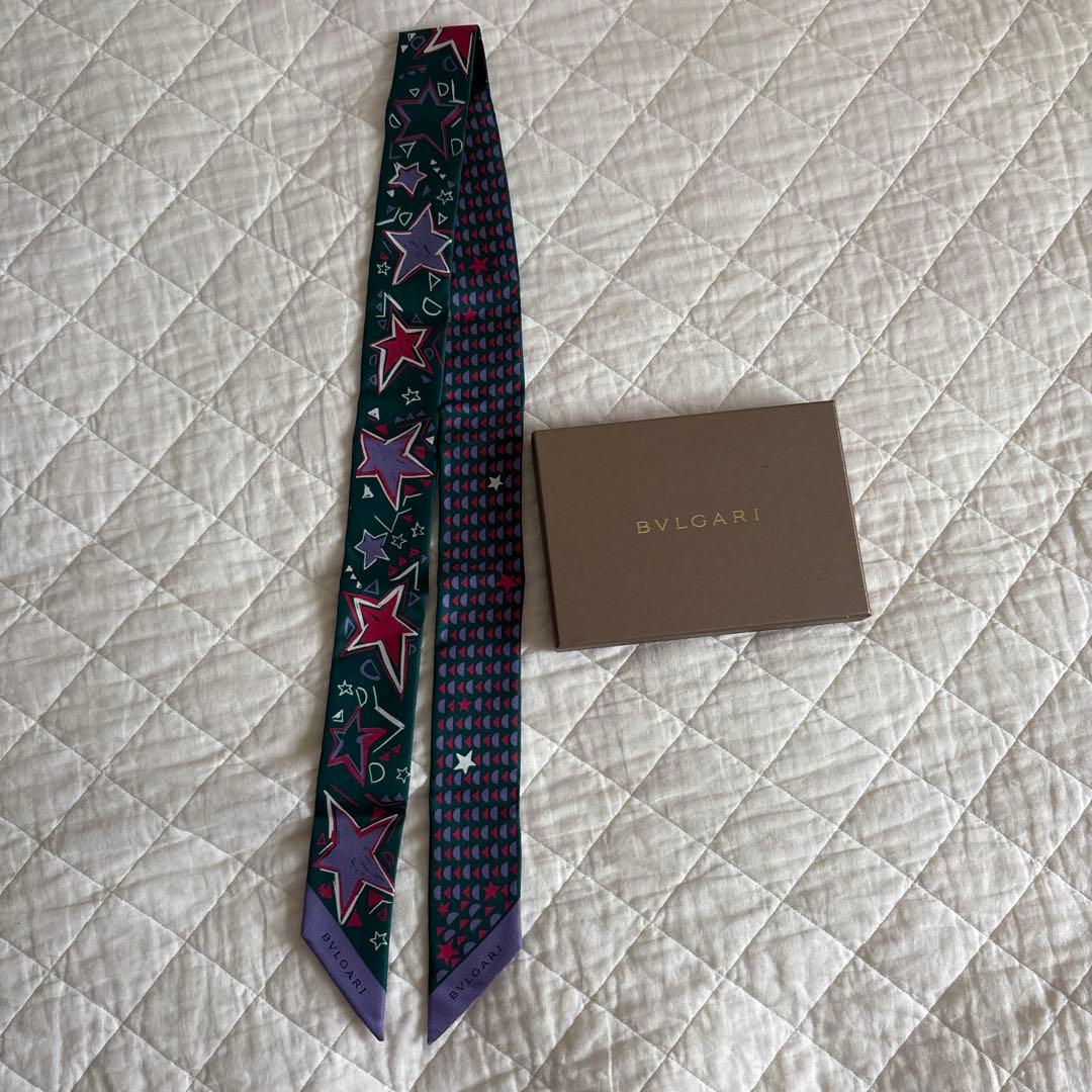 BVLGARI 星柄 シルクスカーフ　箱付き