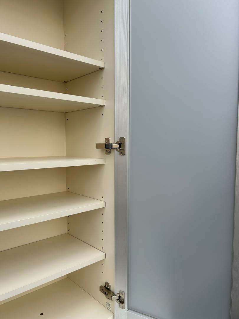 Pamouna (パモウナ) 2枚扉食器棚 ホワイトシルバー ソフトクローズ