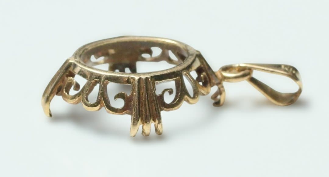 k18　ペンダントの台座のみ　約1.19g