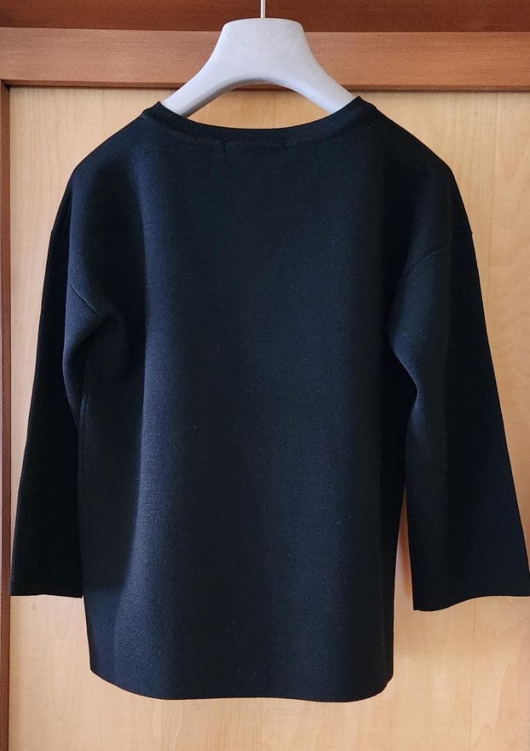 新品タグ付 Cruciani ニット サイズ38