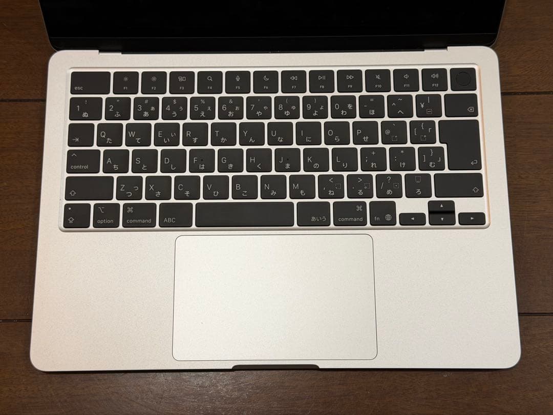 ほぼ新品 MacBook Air M4 16GB 256GB バッテリー100%