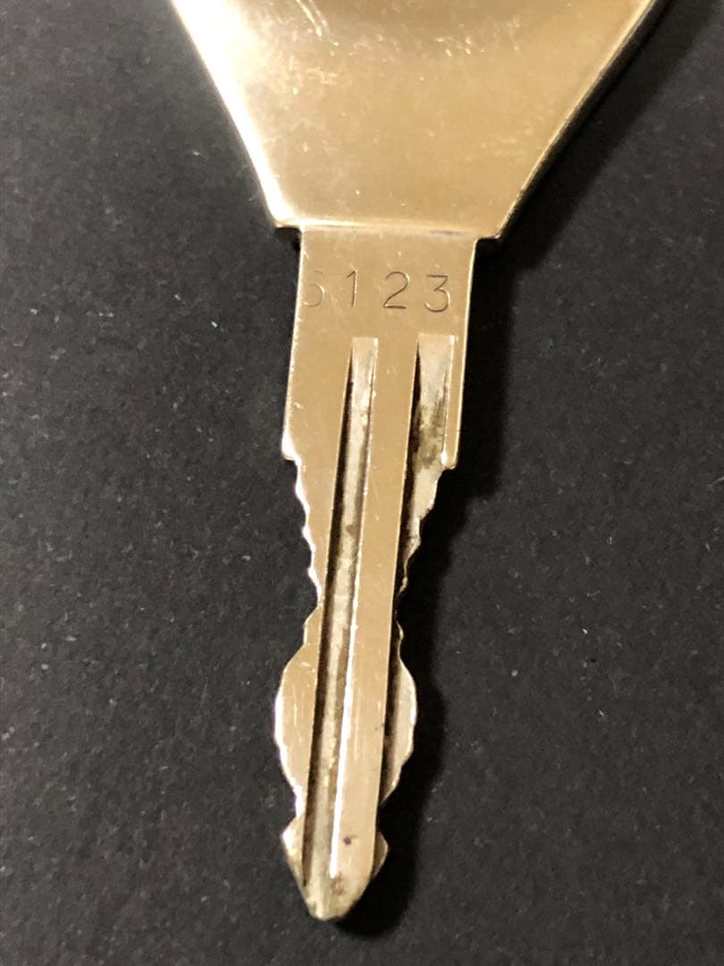 超希少品 日産スカイライン 純正品 GT-R R32 BNR32 鍵 本物