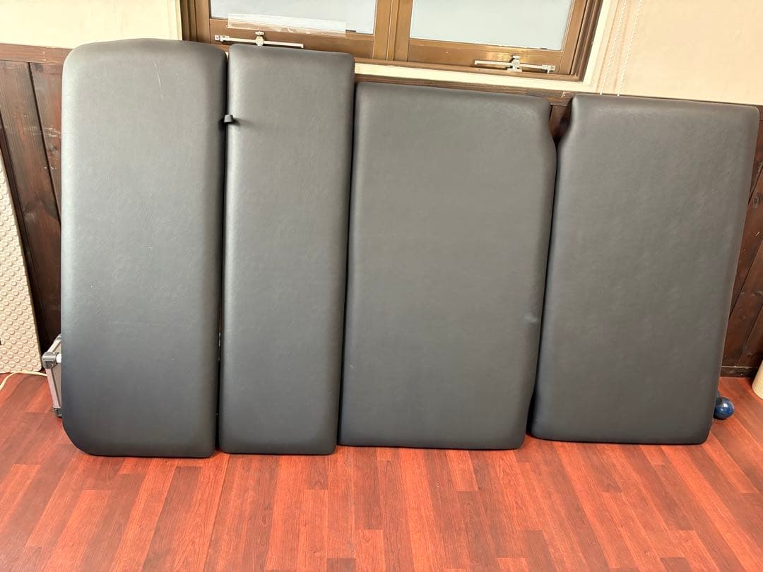 ノア80系7人乗り車専用ベッドキット