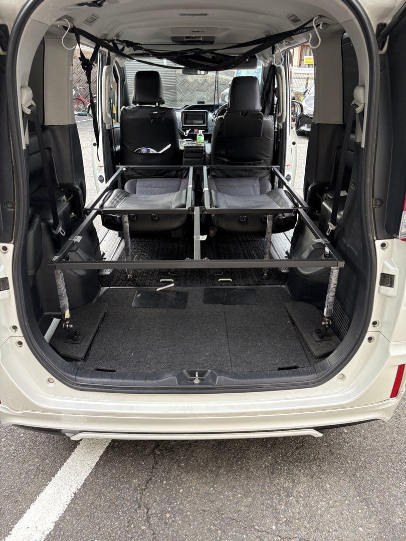 ノア80系7人乗り車専用ベッドキット