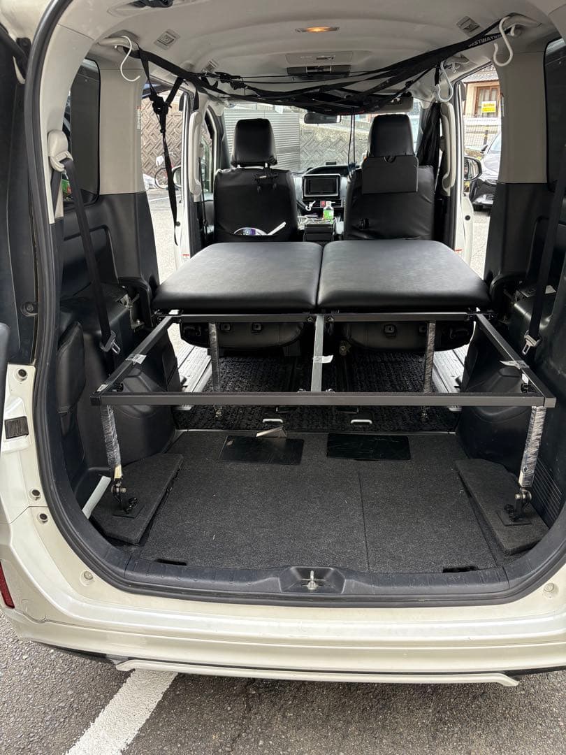 ノア80系7人乗り車専用ベッドキット