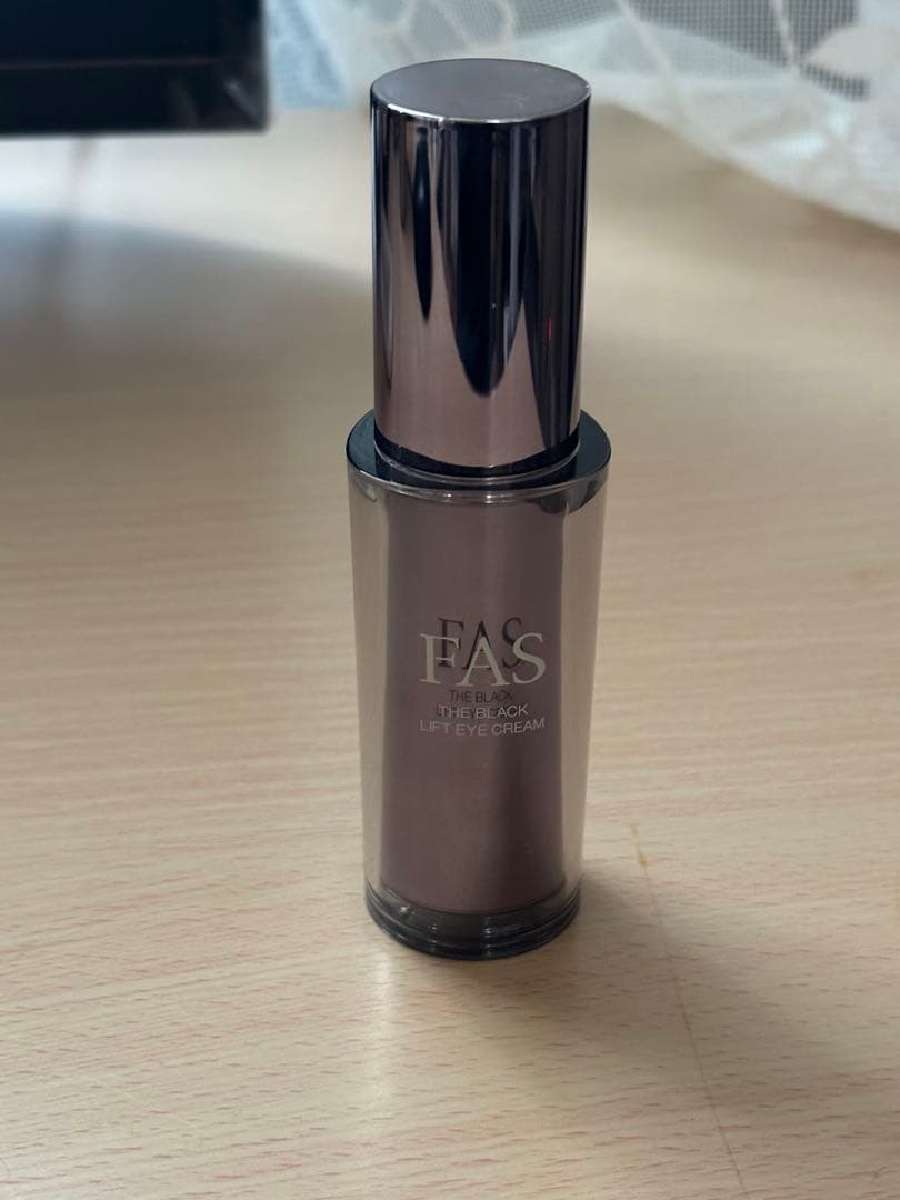 FAS ザブラック リフト アイクリーム 15g ベストコスメ１位