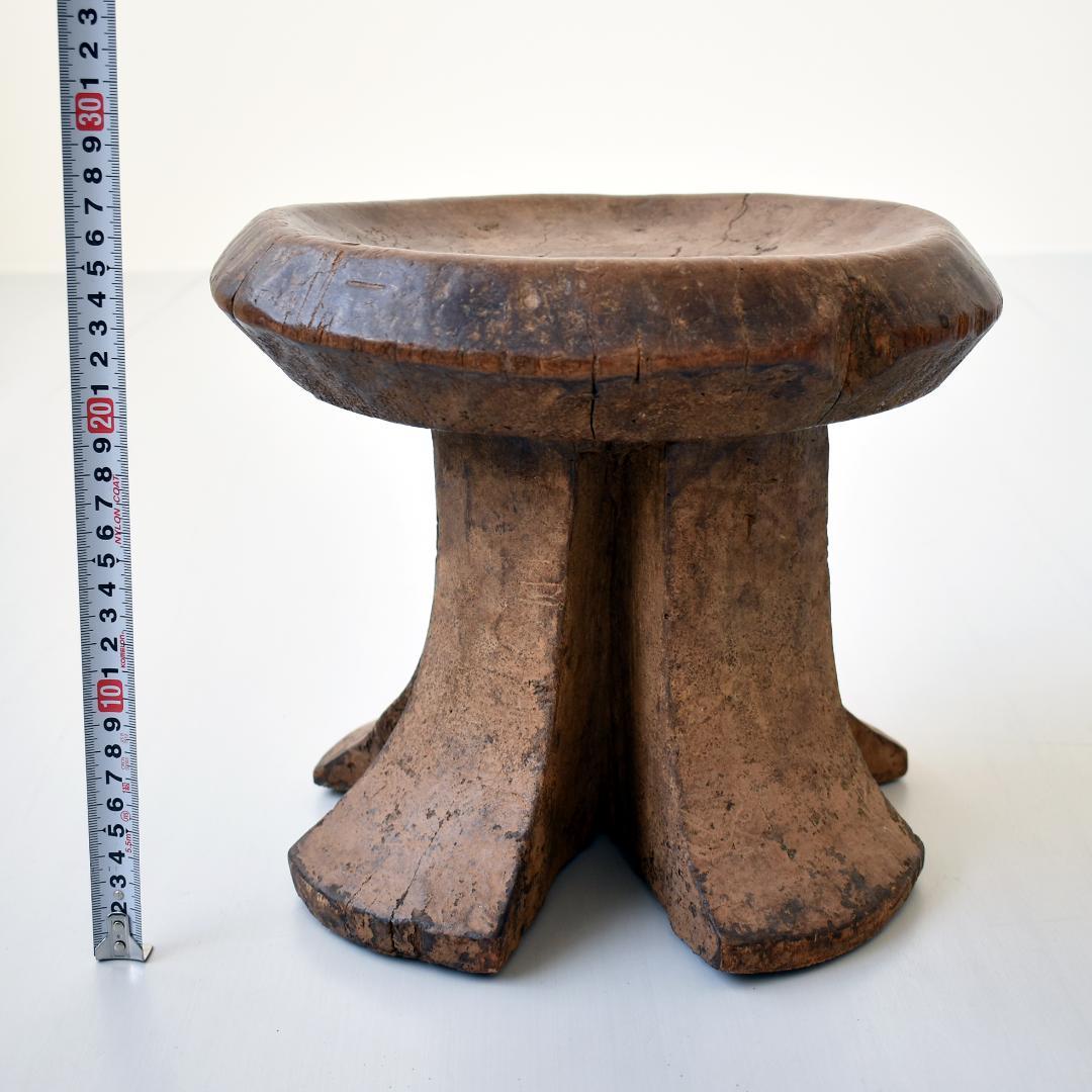 アフリカ カメルーン 20世紀中頃 木製 椅子 スツール /部族 民族民具 彫刻