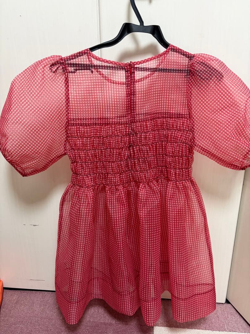 トップス GINGHAM ORGANZA SHIRRED TUNIC (RED)