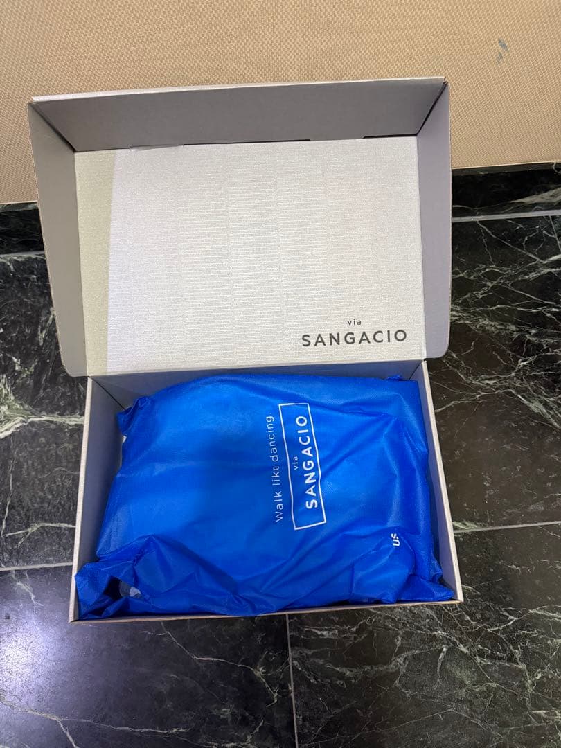 SANGACIO にゅ 青白ストライプ スニーカー 新品