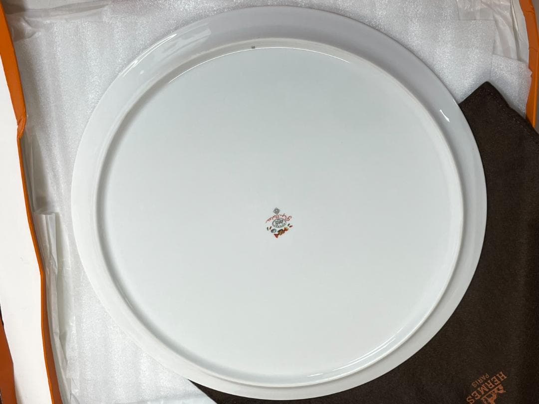 未使用 レア HERMES エルメス プレート ラウンド パピヨット 31cm