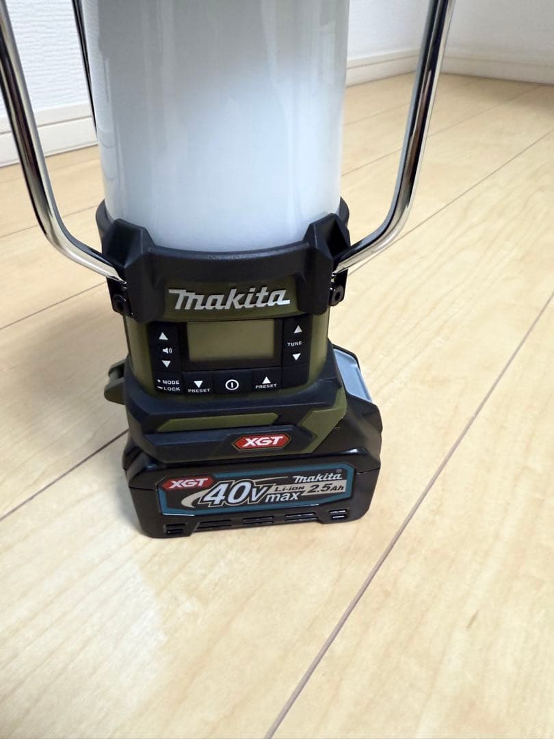 Makita MR008G ランタン マキタ オリーブ　40vバッテリーつき