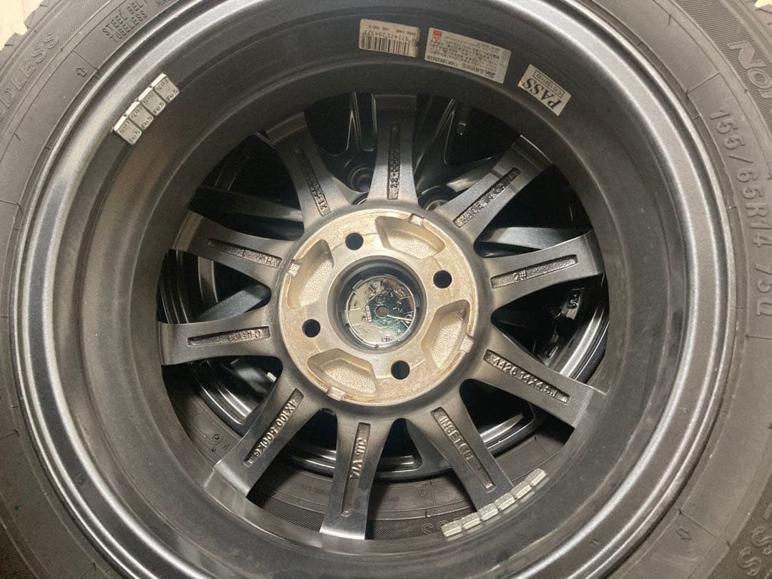 美品155/65R14 アルミホイール付きスタッドレスタイヤ4本セット