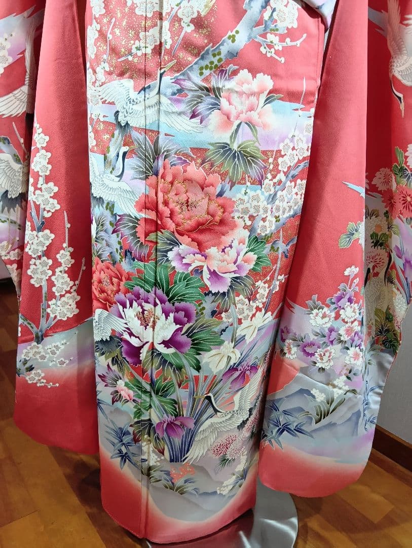 (矢2626m)☆正絹☆振袖 コーラルピンク☆ 花鳥柄晴れ着成人式