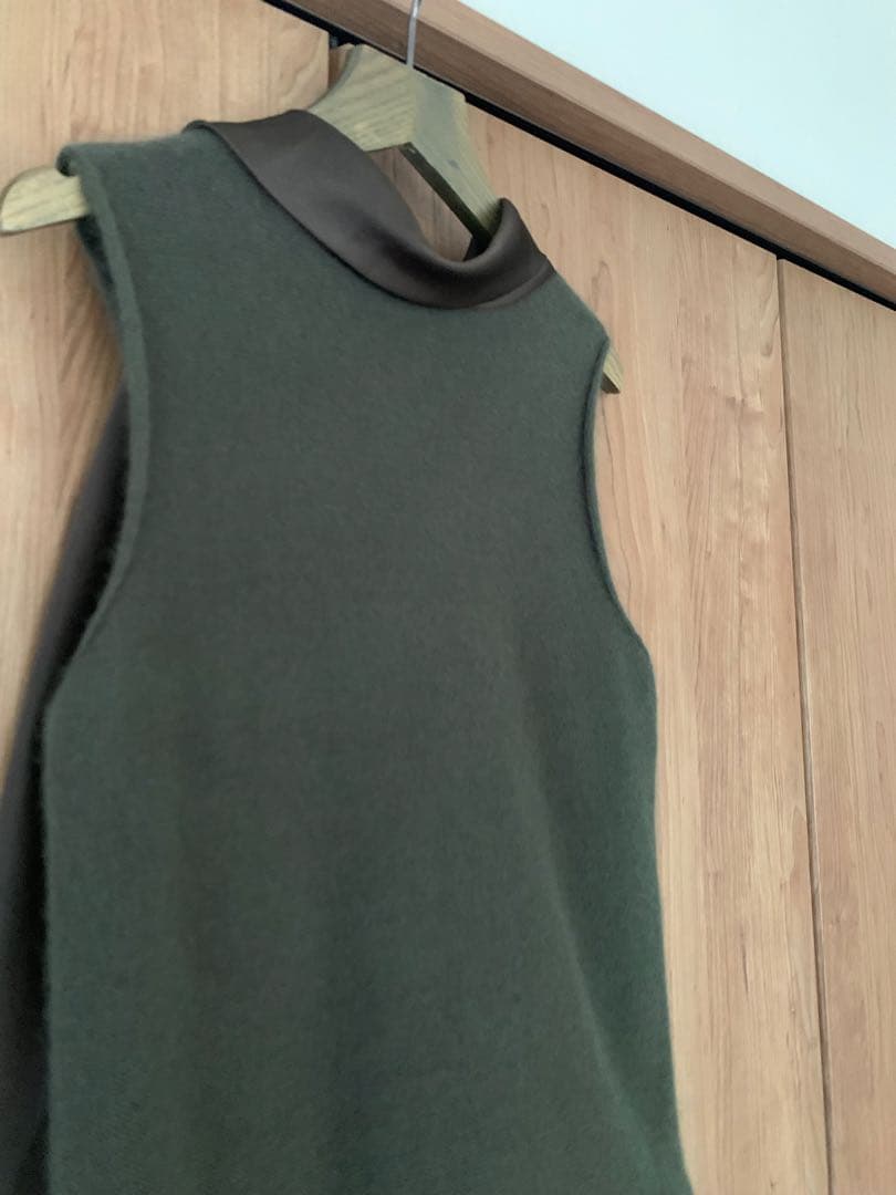 EMPORIO ARMANIエンポリオアルマーニ ノースリーブニット L 44