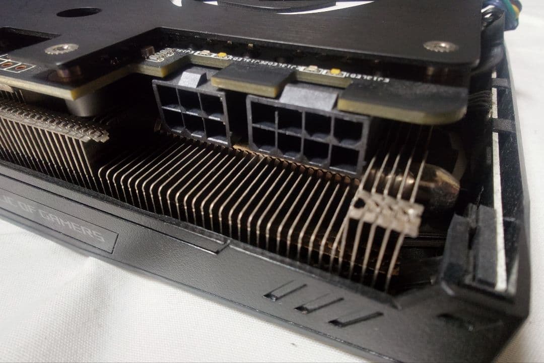 グラフィックボード・グラボ・ビデオカード ASUS ROG STRIX-GTX1080-A8G-GAMING 8GB