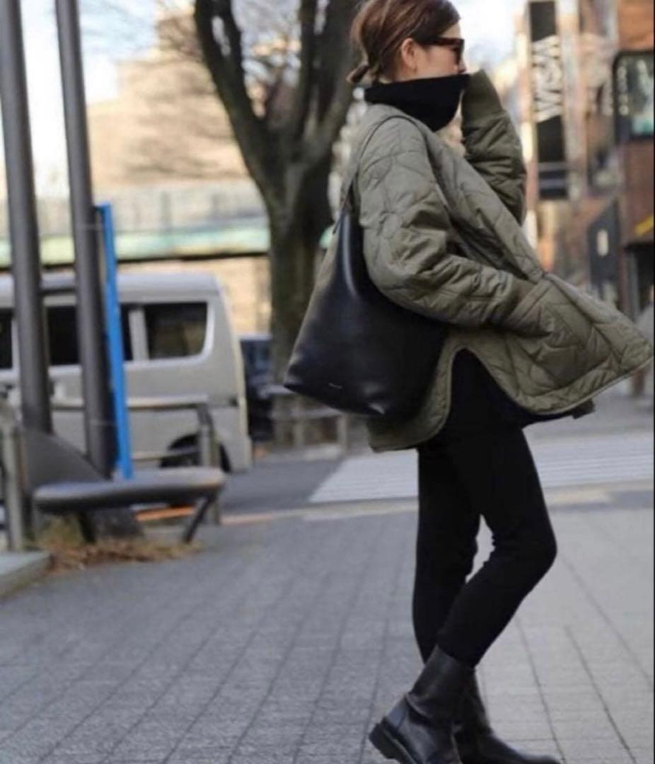 ちえみ　1度のみ使用　キャラクス　CALUX キルティングダウンジャケット