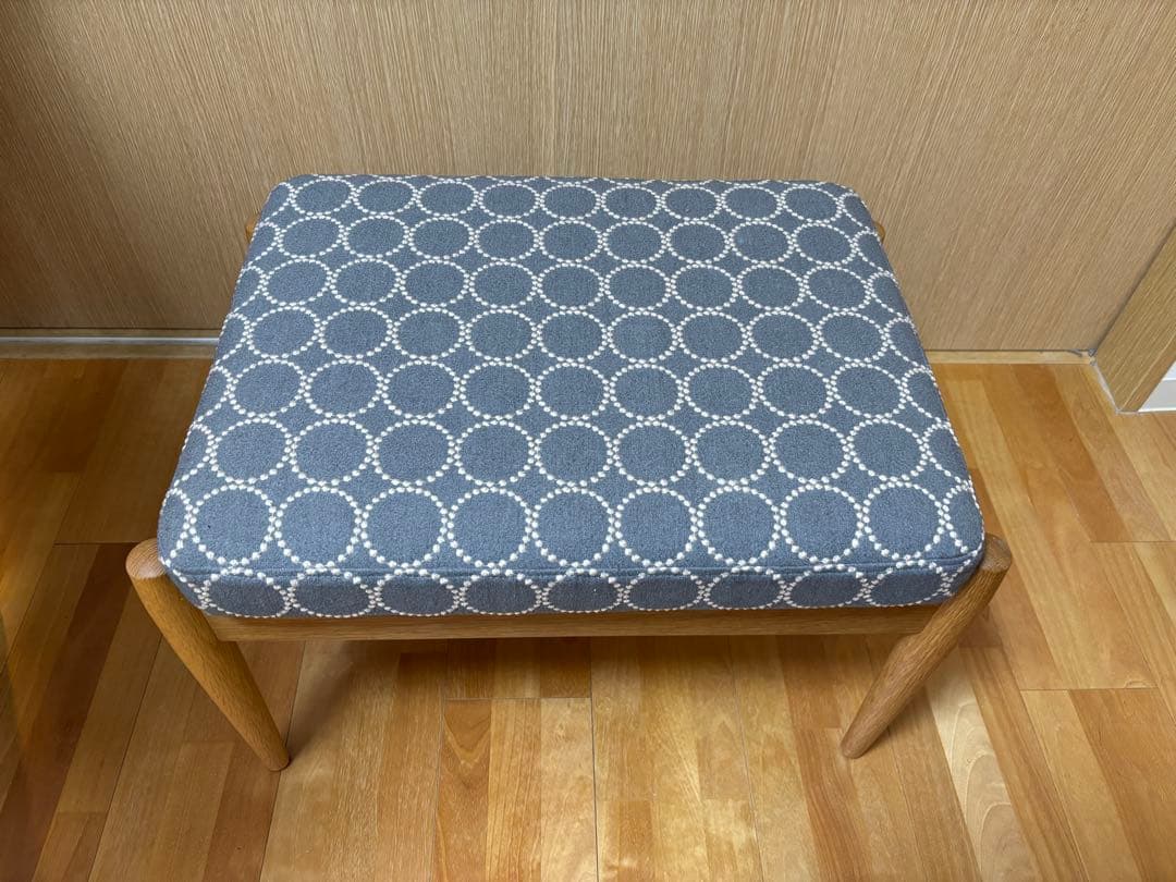 カイ•クリスチャンセン×宮崎椅子製作所 ペーパーナイフソファ　オットマン