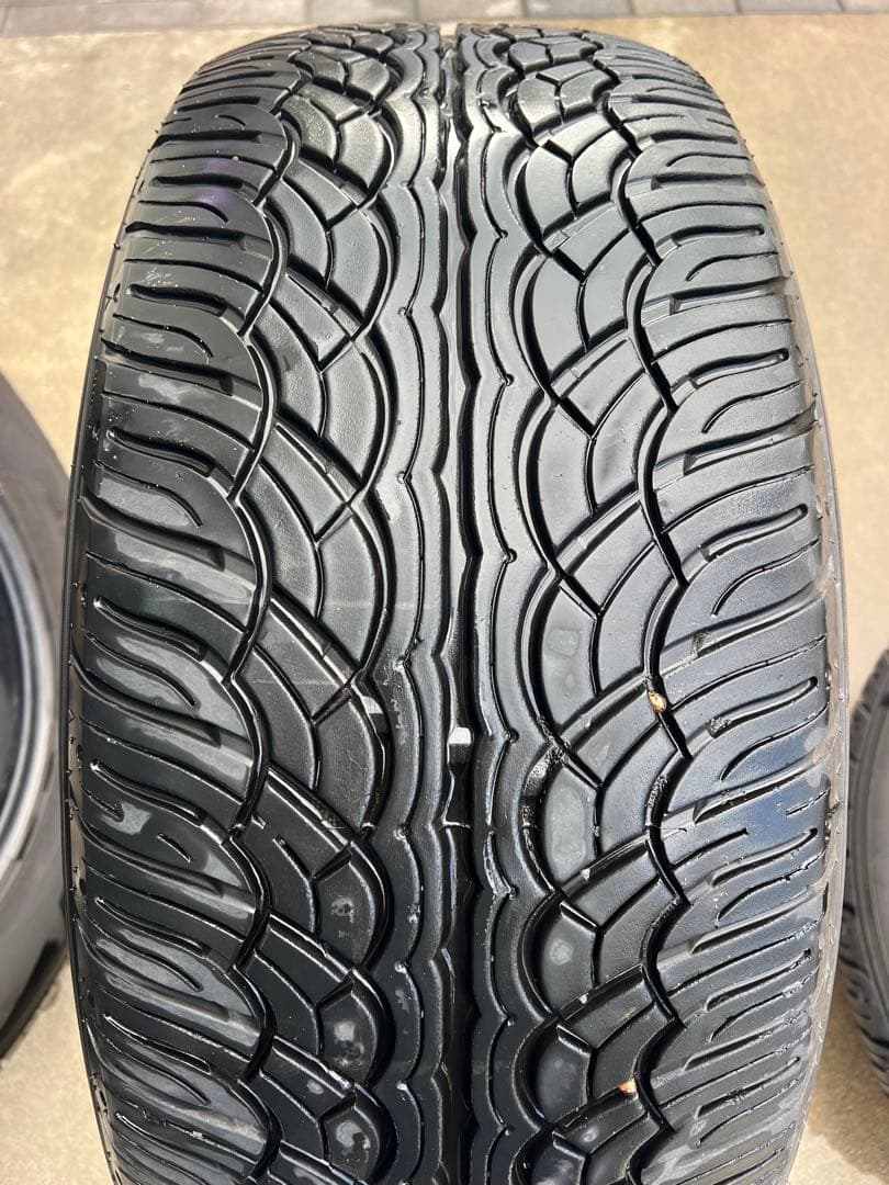 きょんヨコハマタイヤ　PARADA Spec-X 275/55r20