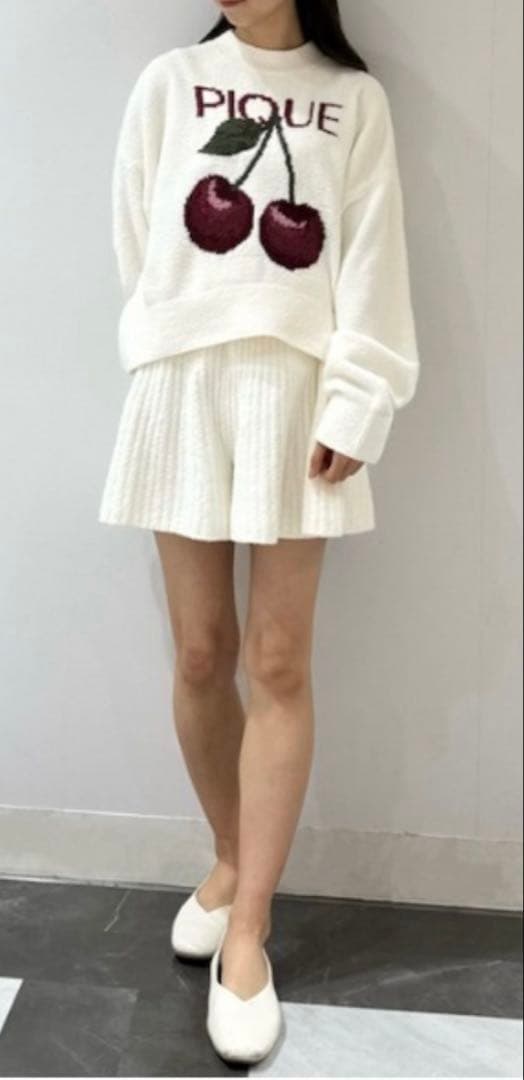 ジェラートピケ チェリージャガードプルオーバー&リブフレアショートパンツ