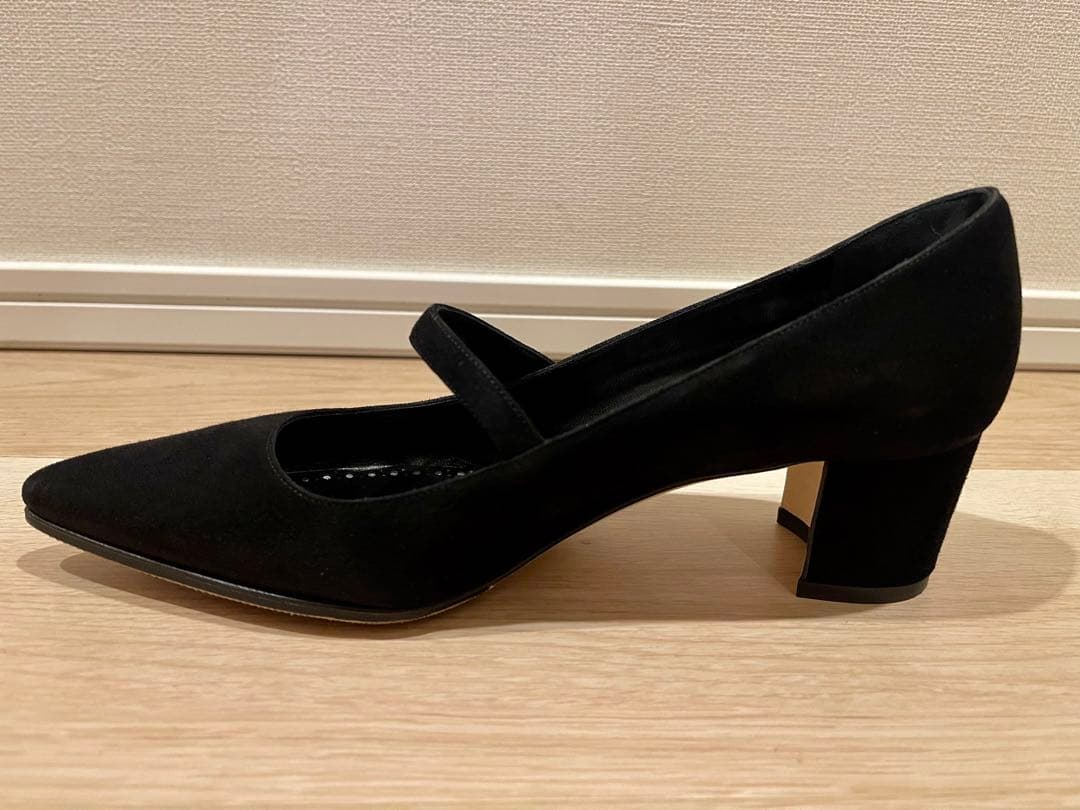 美品MANOLO BLAHNIKマノロブラニクビジュー付きメリージェーン35.5