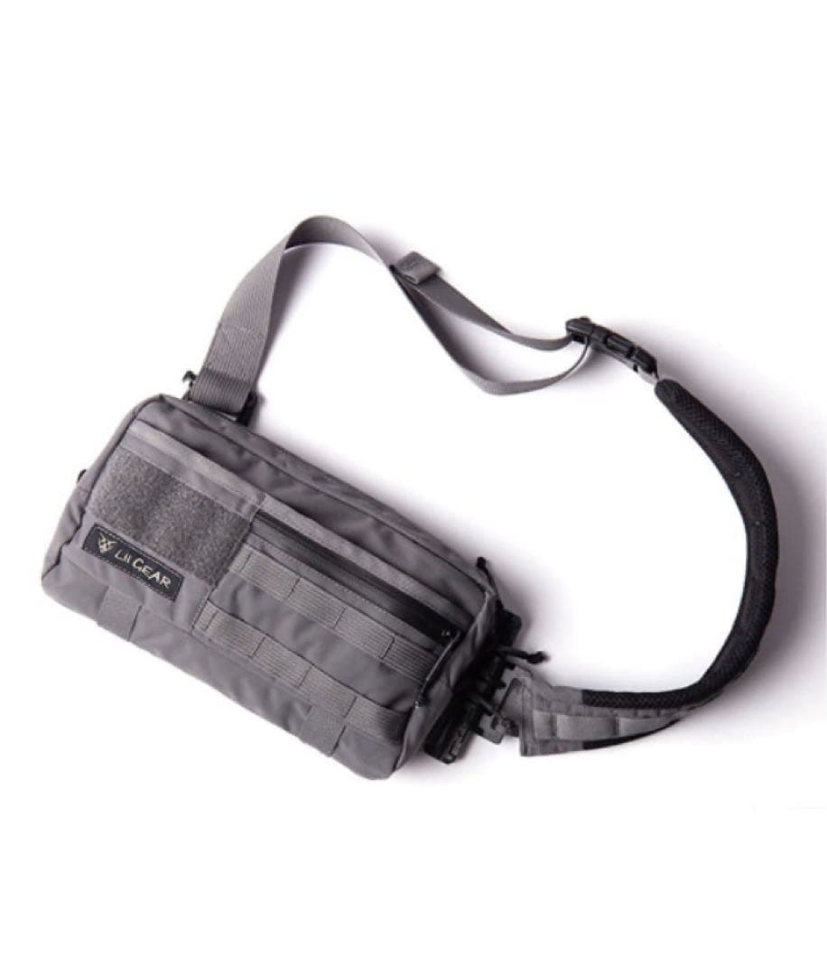 碓氷 雪乃　Lii Gear Mr Control グレー　ポーチ