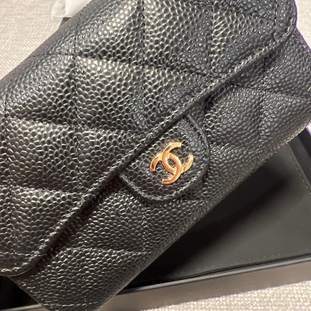 シャネル　三つ折り財布