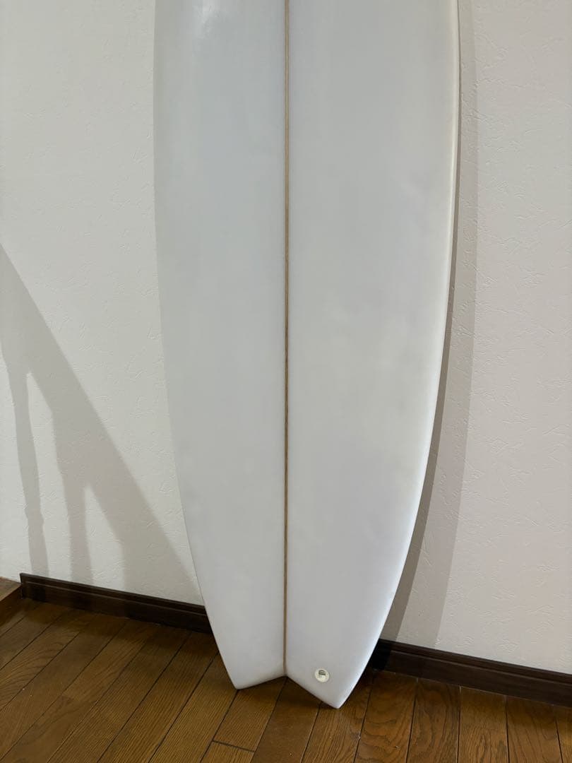 【PU】5’11 パフォーマンス系 サーフボード スワローテール