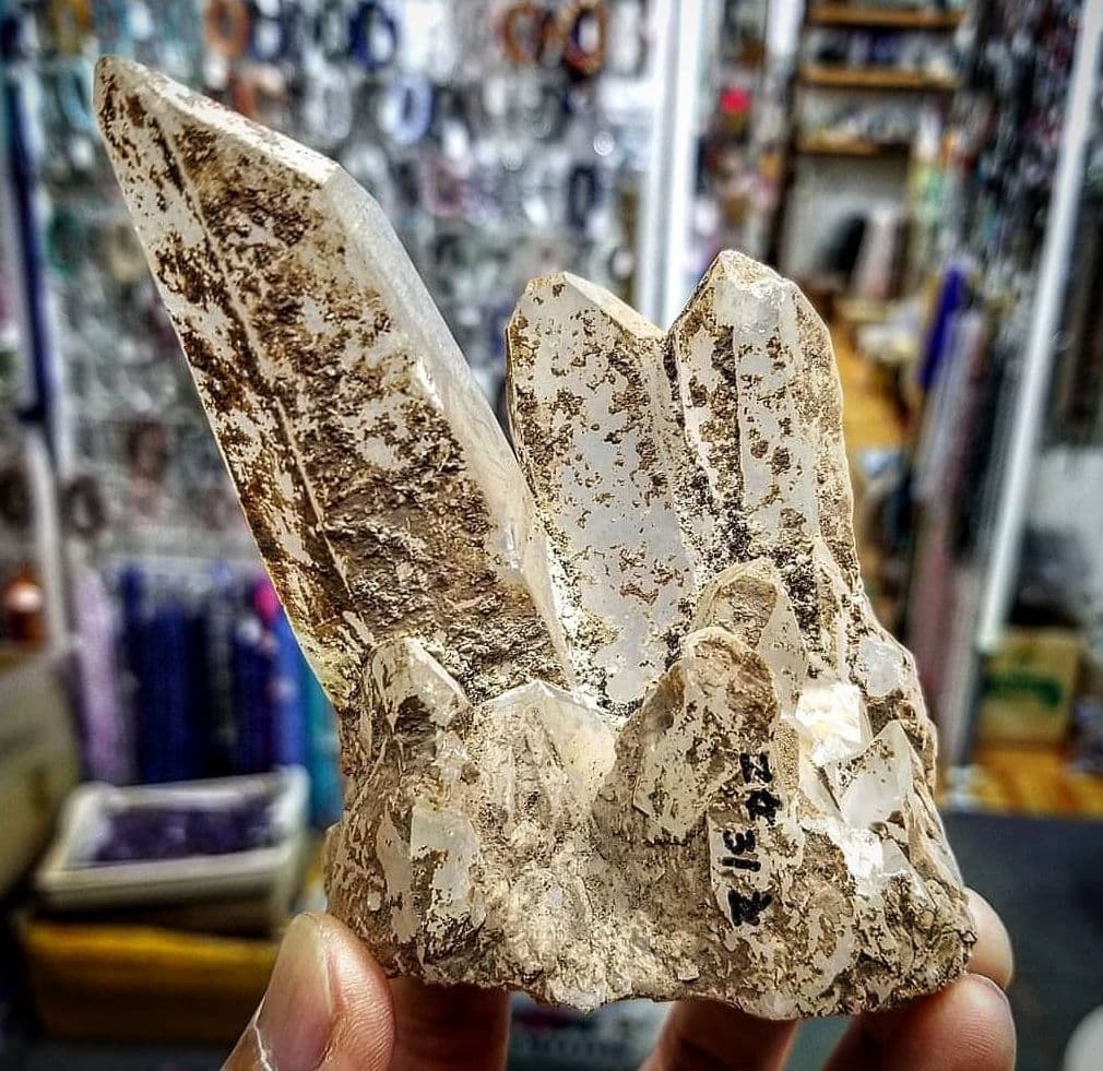 国産鉱物　山梨県　乙女鉱山産　水晶