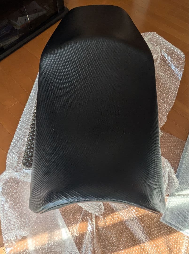 CB400SF nc42 純正シート黒さが光る高品質