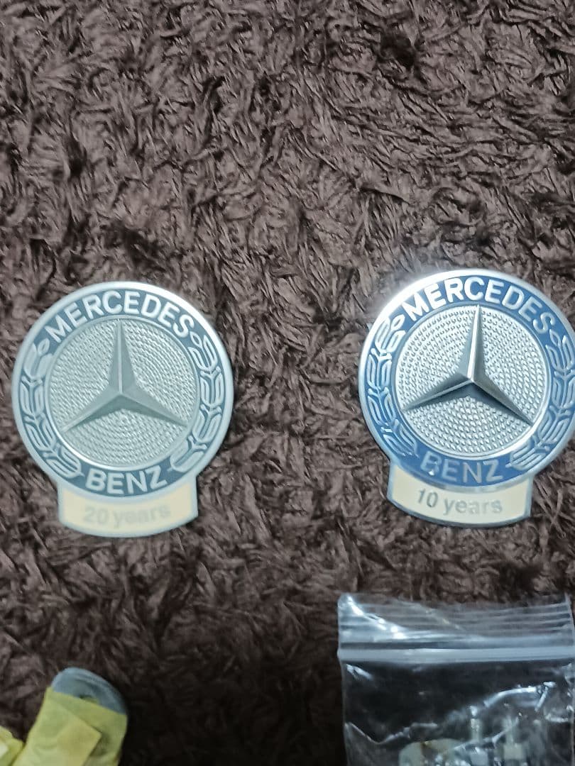 メルセデス・ベンツ 10年・20年バッジセット
