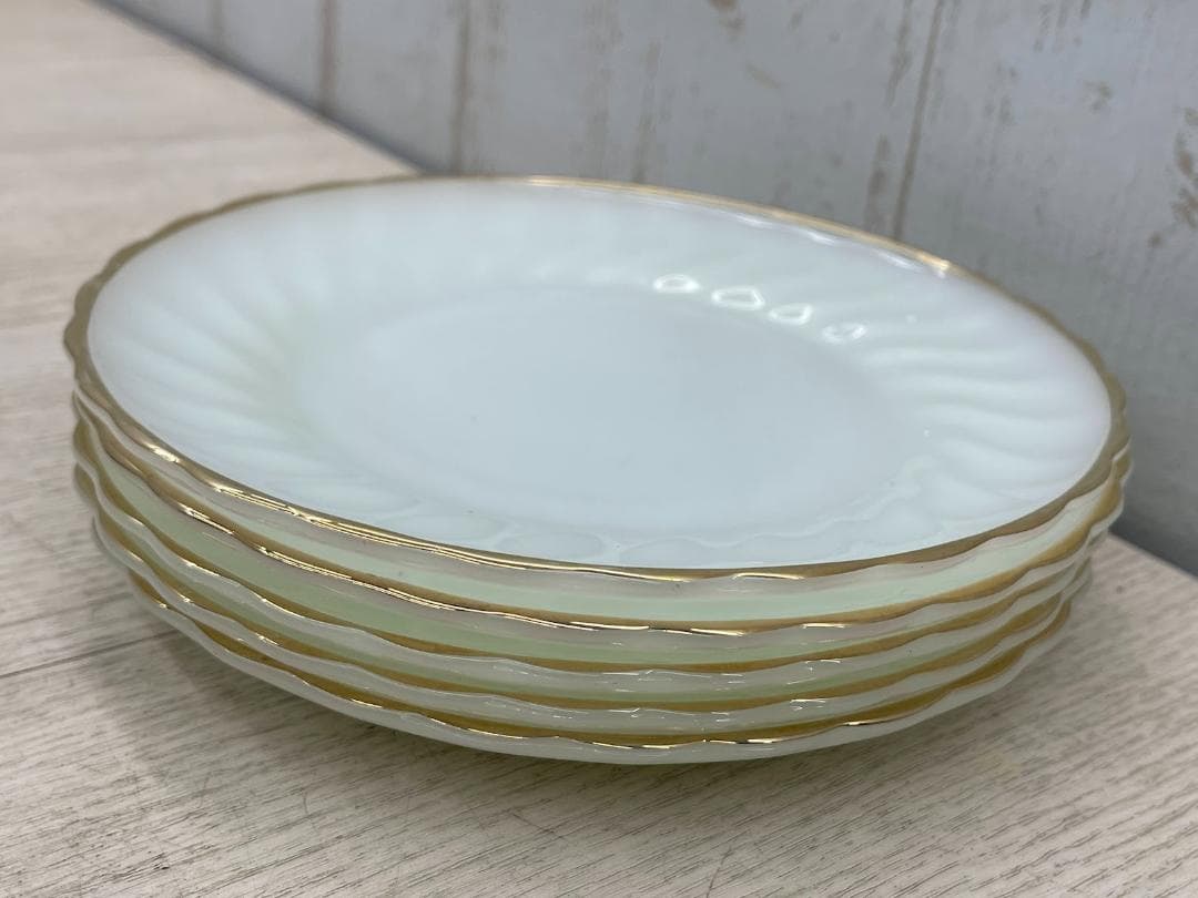 ファイヤーキング ミルクガラス ケーキ皿 小皿 ゴールデンシェル 金彩 6点