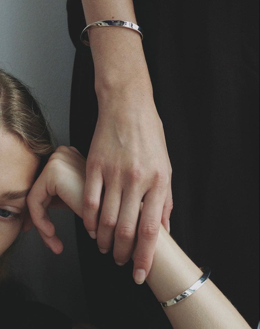 GARNI シルバーバングル オリジナルポーチ付き