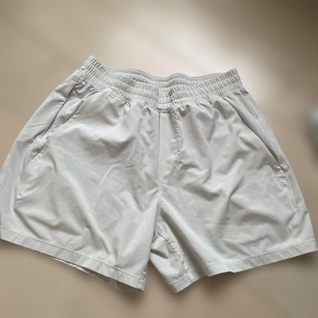 Lululemon グレー ショーツ ウエストゴム