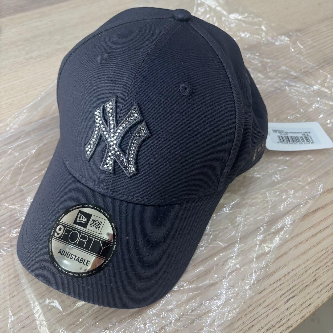 New Era 9FORTY ダークグレーキャップ　ラインストーン